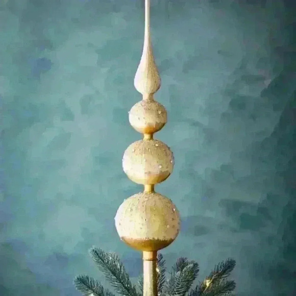 Gold & Glitter Collection Golden Finial - Picture 2 of 2